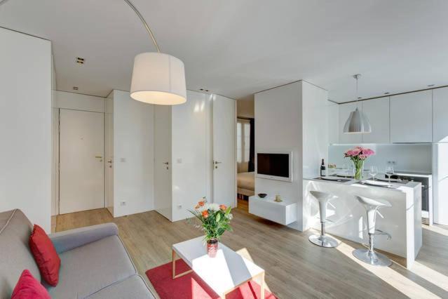 Champs Elysees Apartment Париж Экстерьер фото