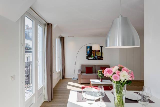 Champs Elysees Apartment Париж Экстерьер фото